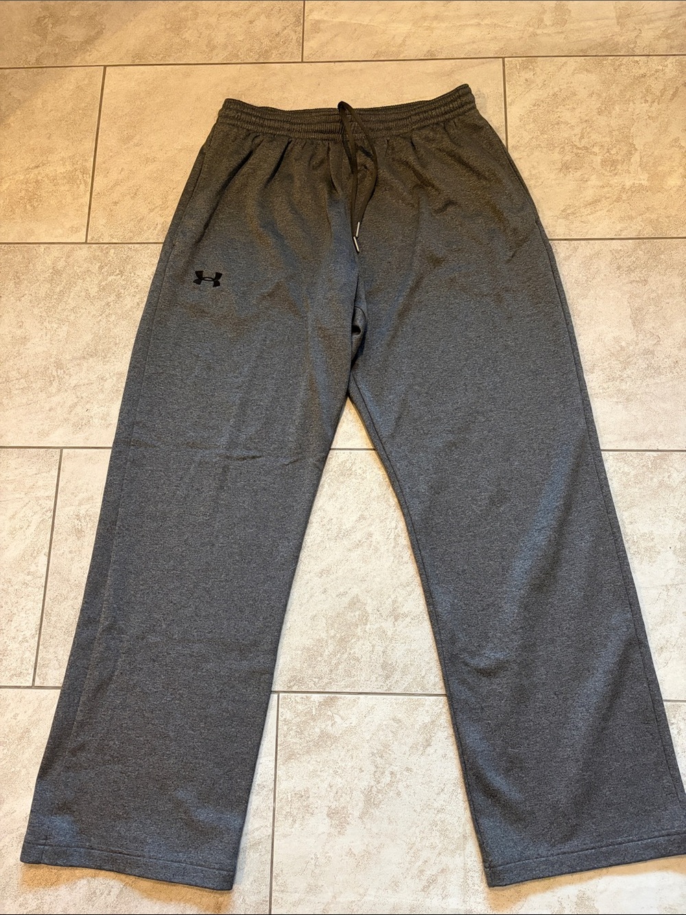 Under Armour Men’s Charcoal Gray Drawstring Sweatpants